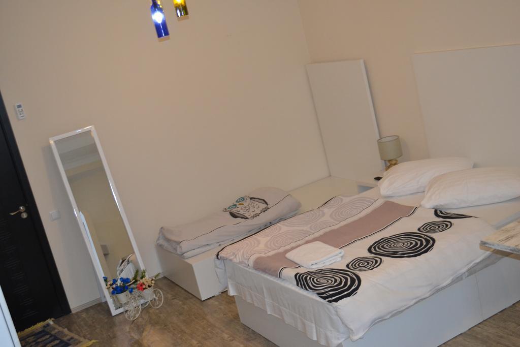 Family Apartment In Avlabari Tbilisi Eksteriør bilde