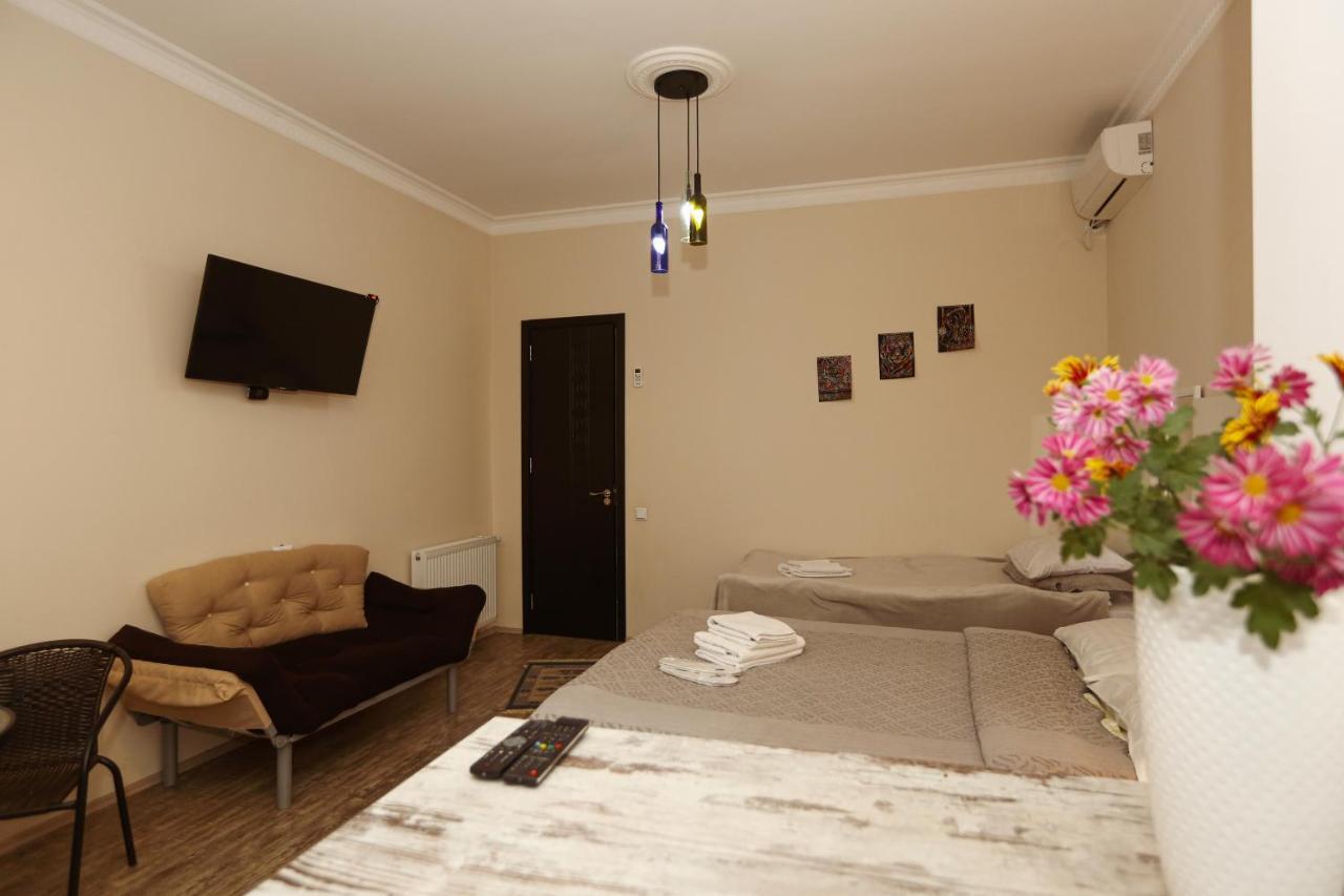 Family Apartment In Avlabari Tbilisi Eksteriør bilde